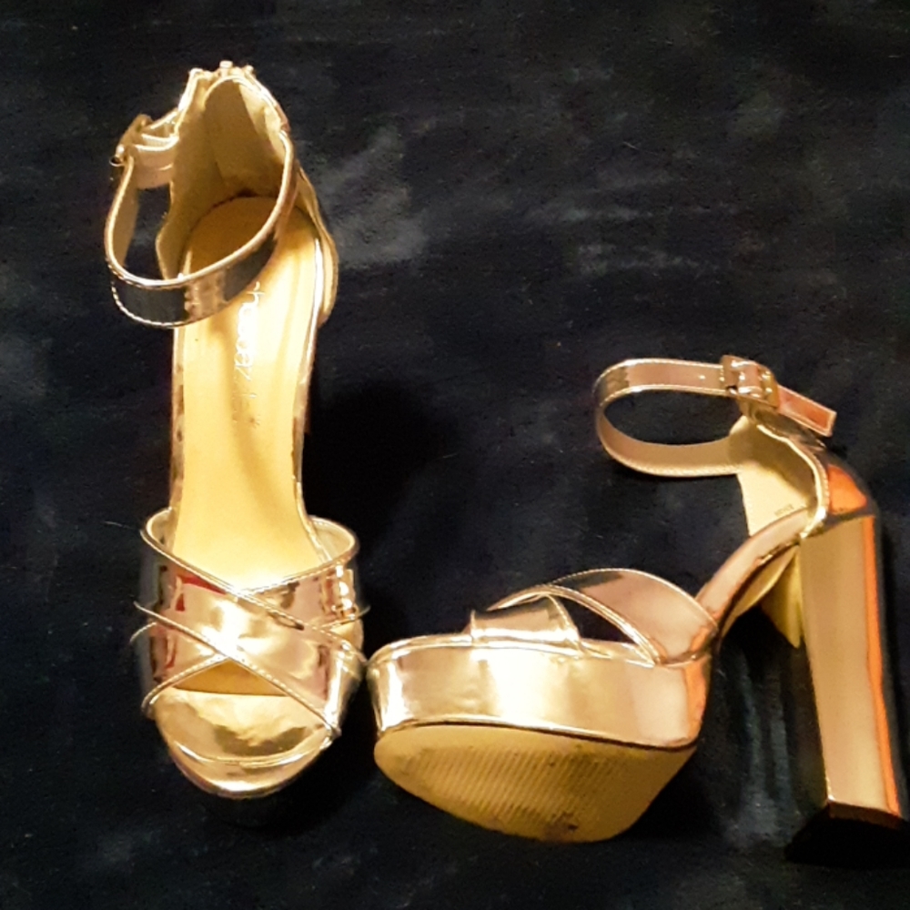 Silver dress sandals by Bryce